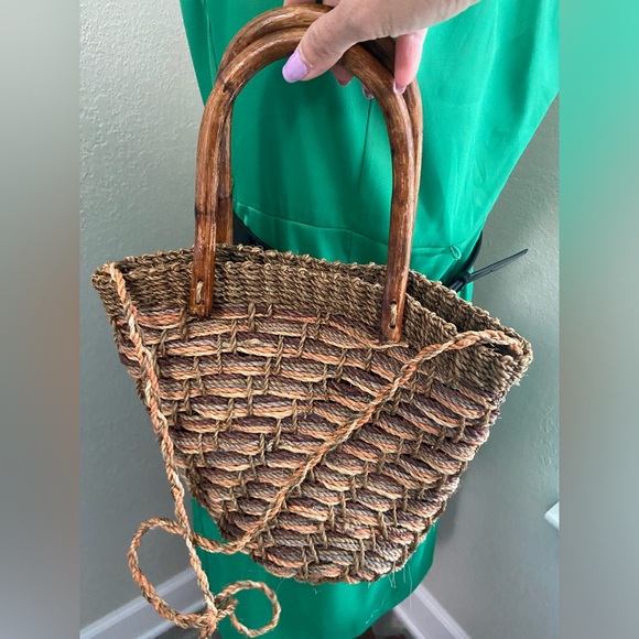 Woven Straw Basket Bag Purse Wood Round Handles & Crossbody Made In Philippines - Picture 1 of 11